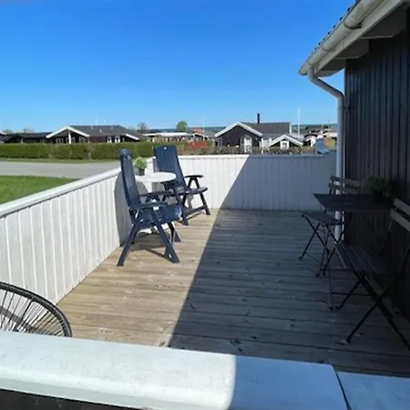 Holiday home Yvette - 150m From The Sea In Ne Jutland By Interhome *