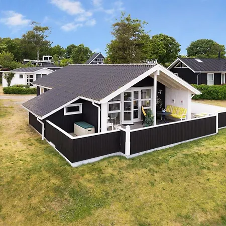Holiday home Yvette - 150m From The Sea In Ne Jutland By Interhome Saeby (Nordjylland)